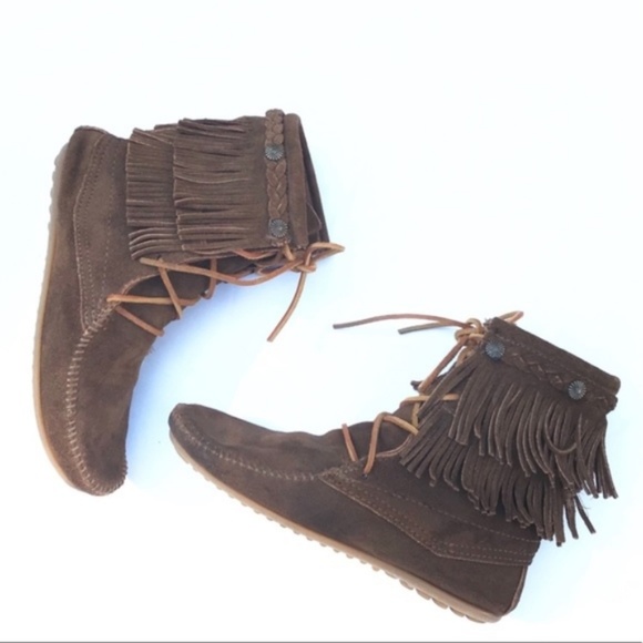 **SOLD** Minnetonka | Double Fringe Tramper Boot - Picture 2 of 6